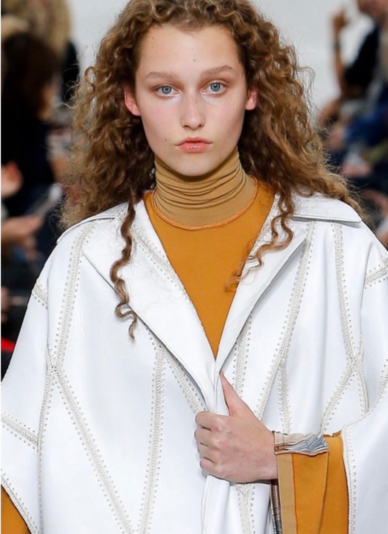 The Feather-Like Brushstroke Motif Turtleneck Top