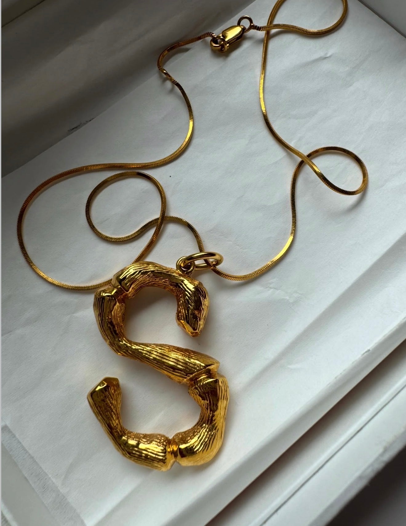 The Alphabet „S“ Brass Letter with Chain