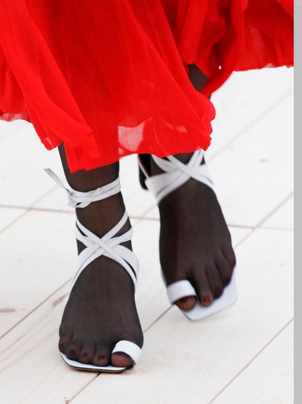 The White Toe Ring Sandals