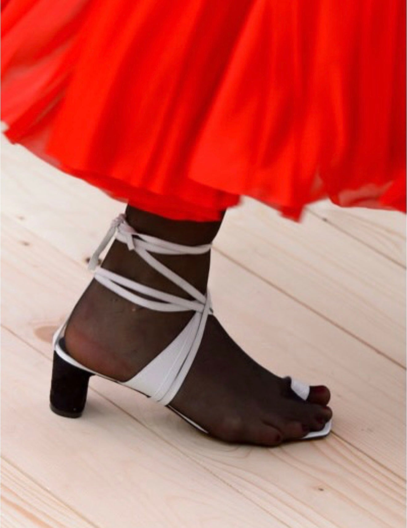 The White Toe Ring Sandals