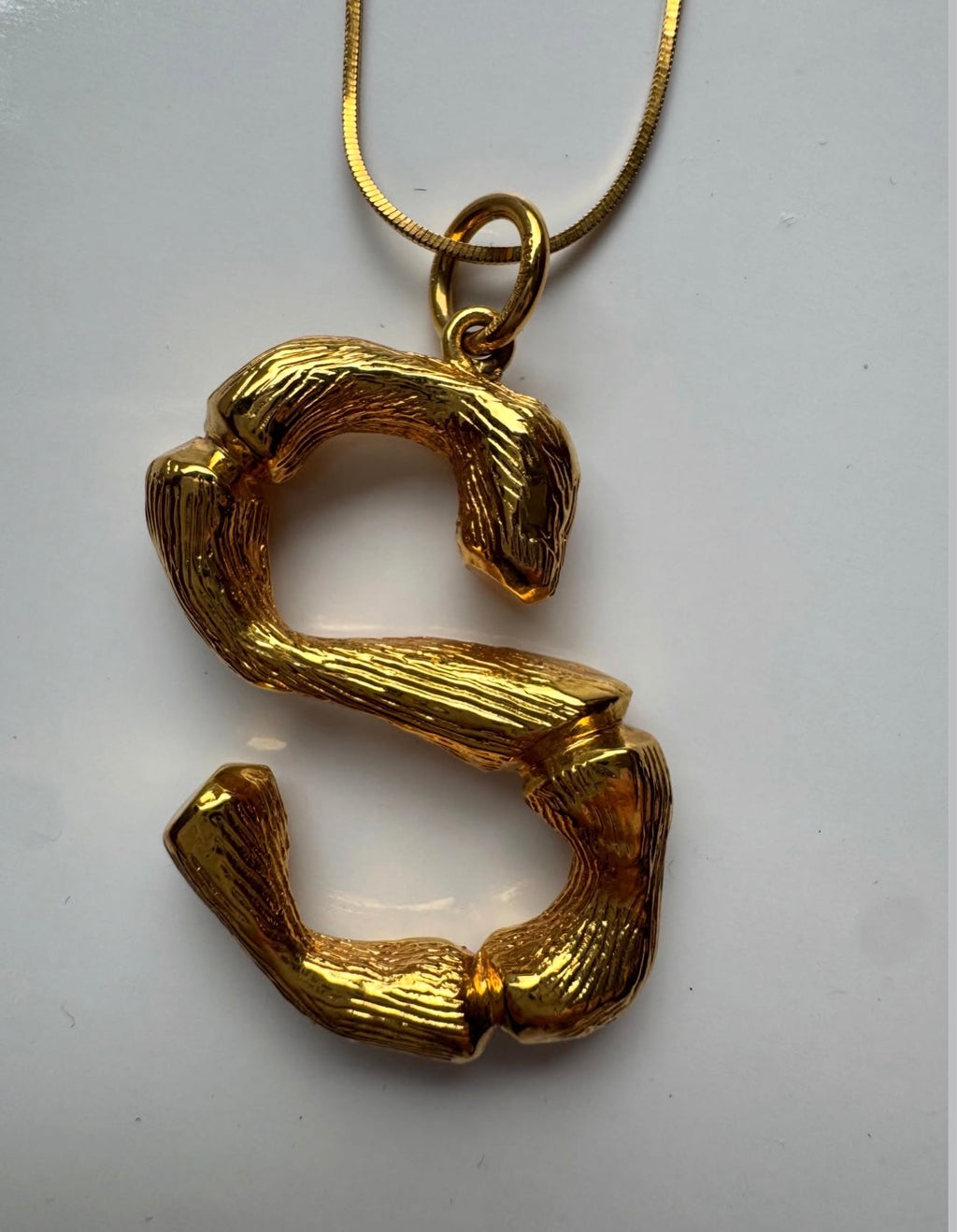 The Alphabet „S“ Brass Letter with Chain