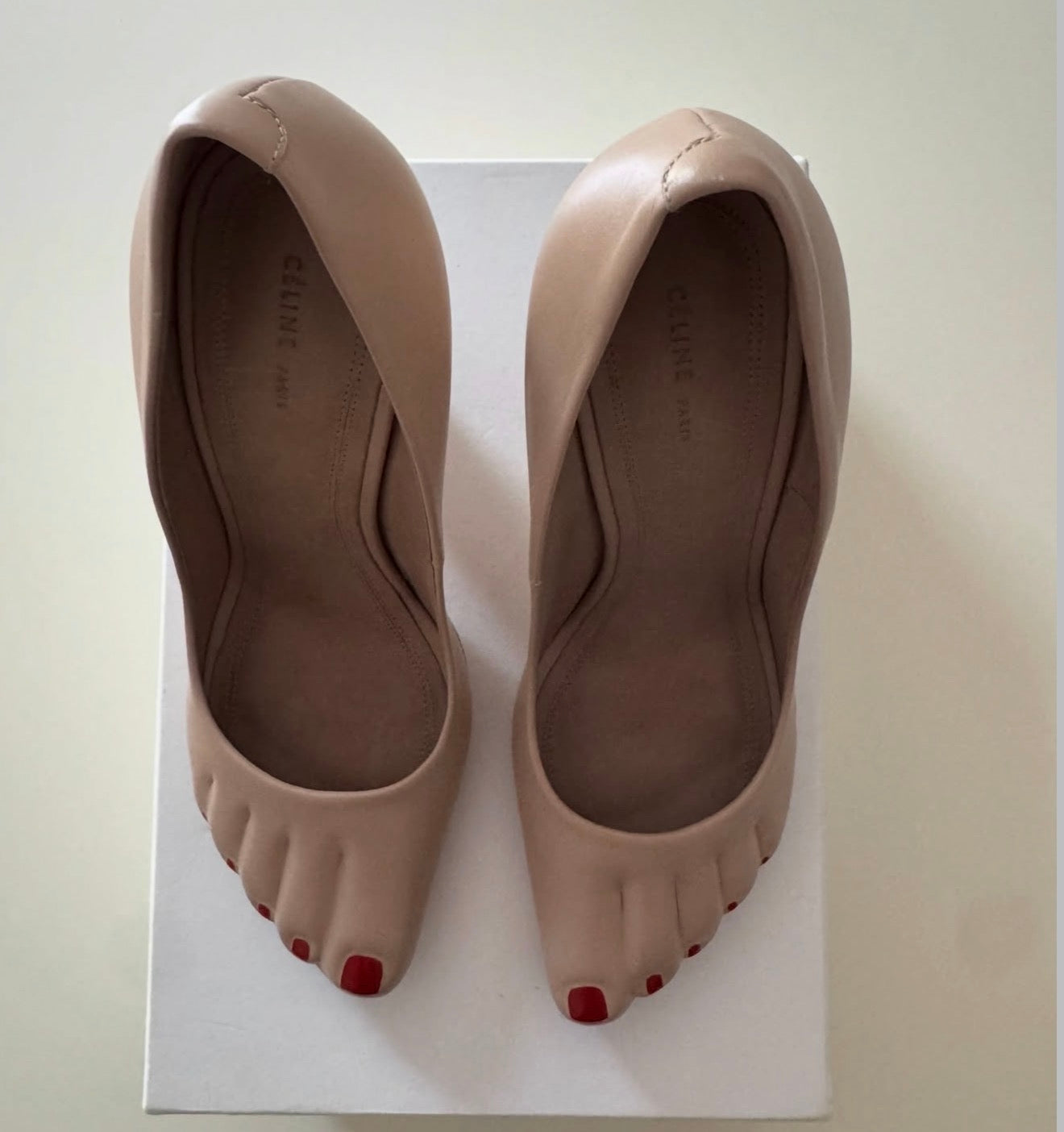The Tromp L´oeil Pumps