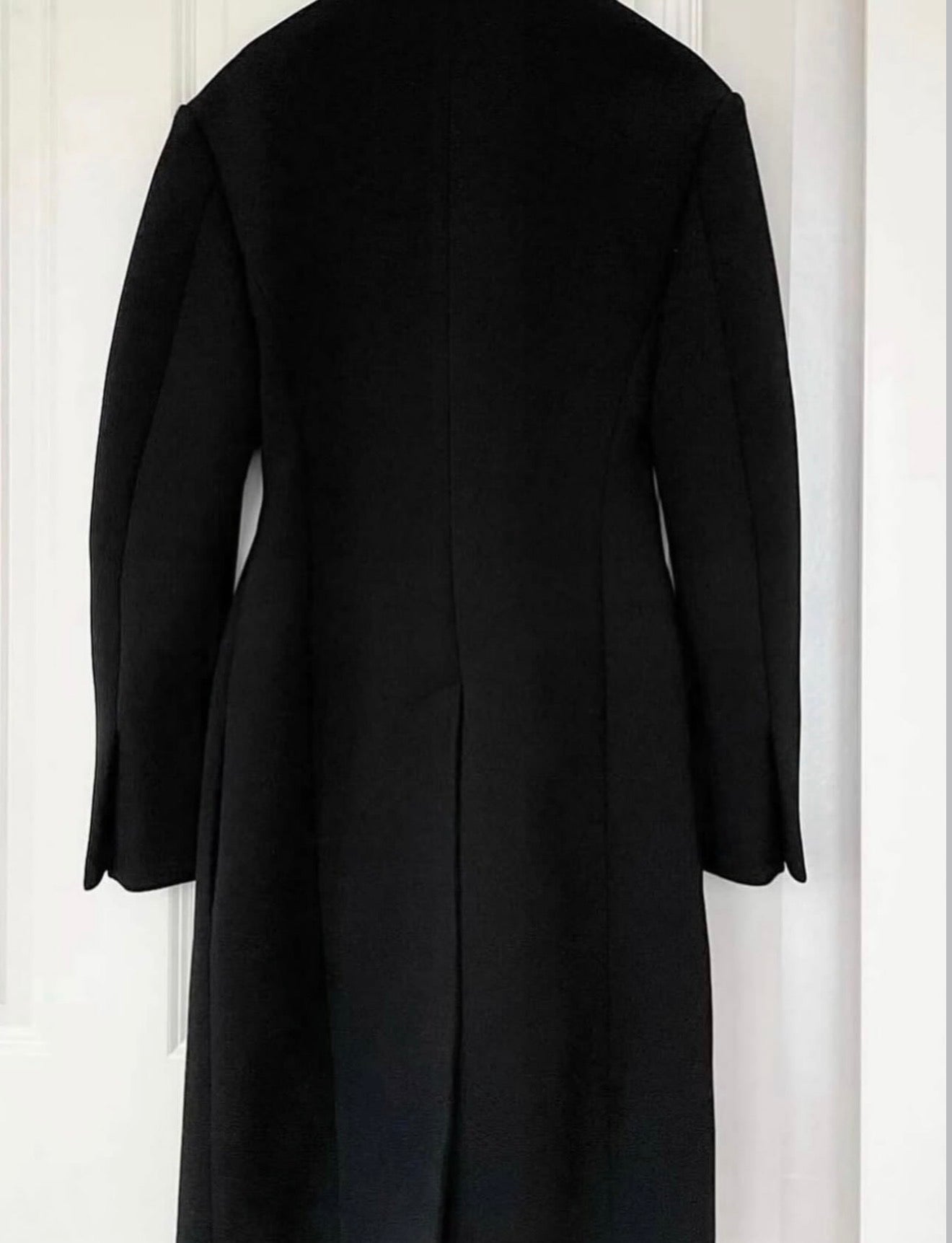 THE JEWELRY BUTTON COAT
