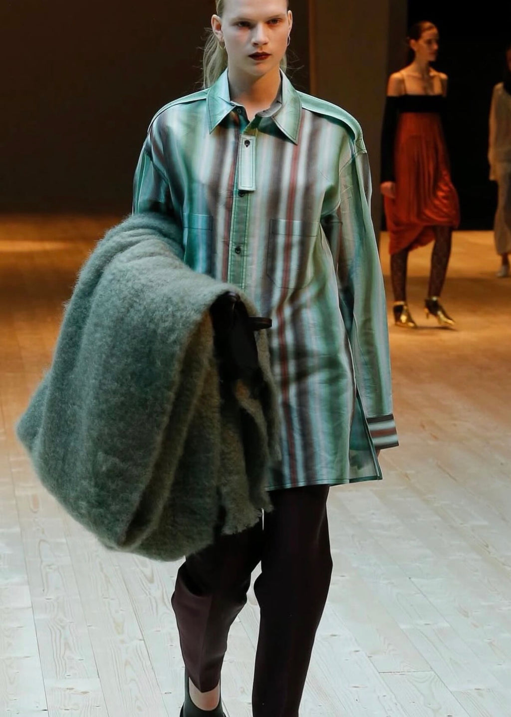 The Runway Blanket With Fringes in Green Wool Mohair