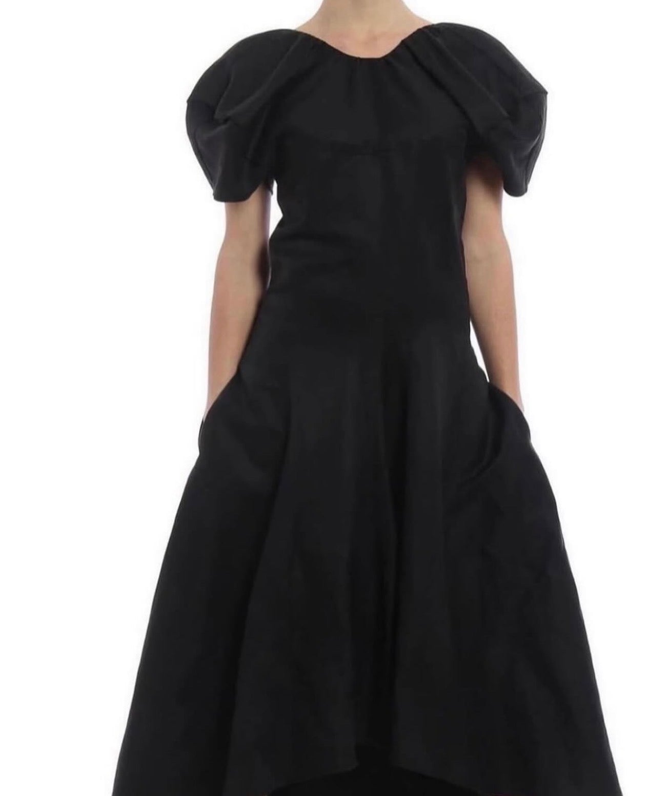 The Black Linen Dress