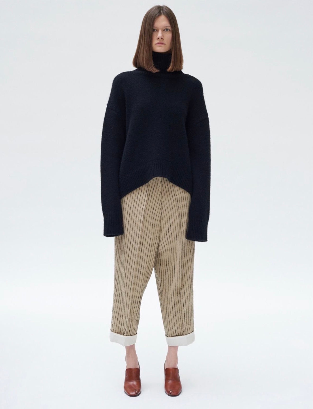The Cropped Linen Pants