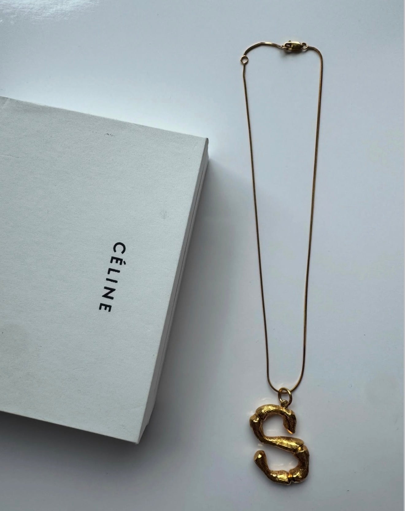 The Alphabet „S“ Brass Letter with Chain