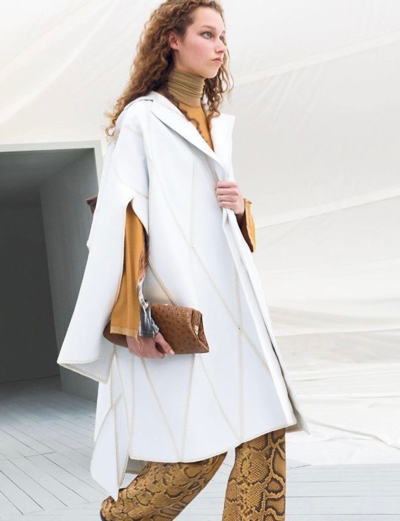 The Feather-Like Brushstroke Motif Turtleneck Top