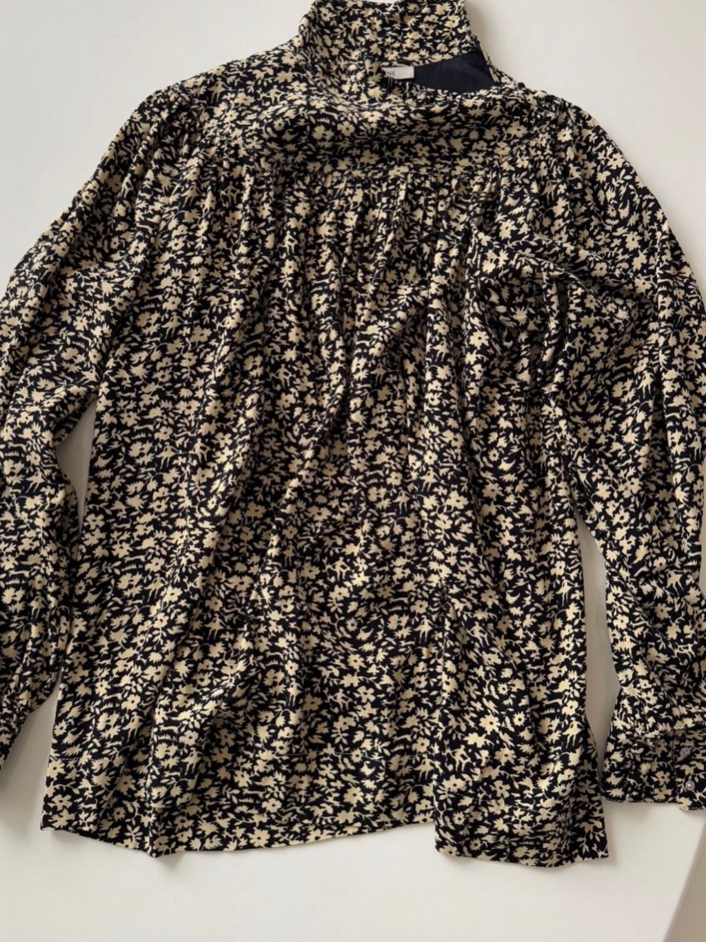 The Blouse in Flower Printed Viscose Crepe