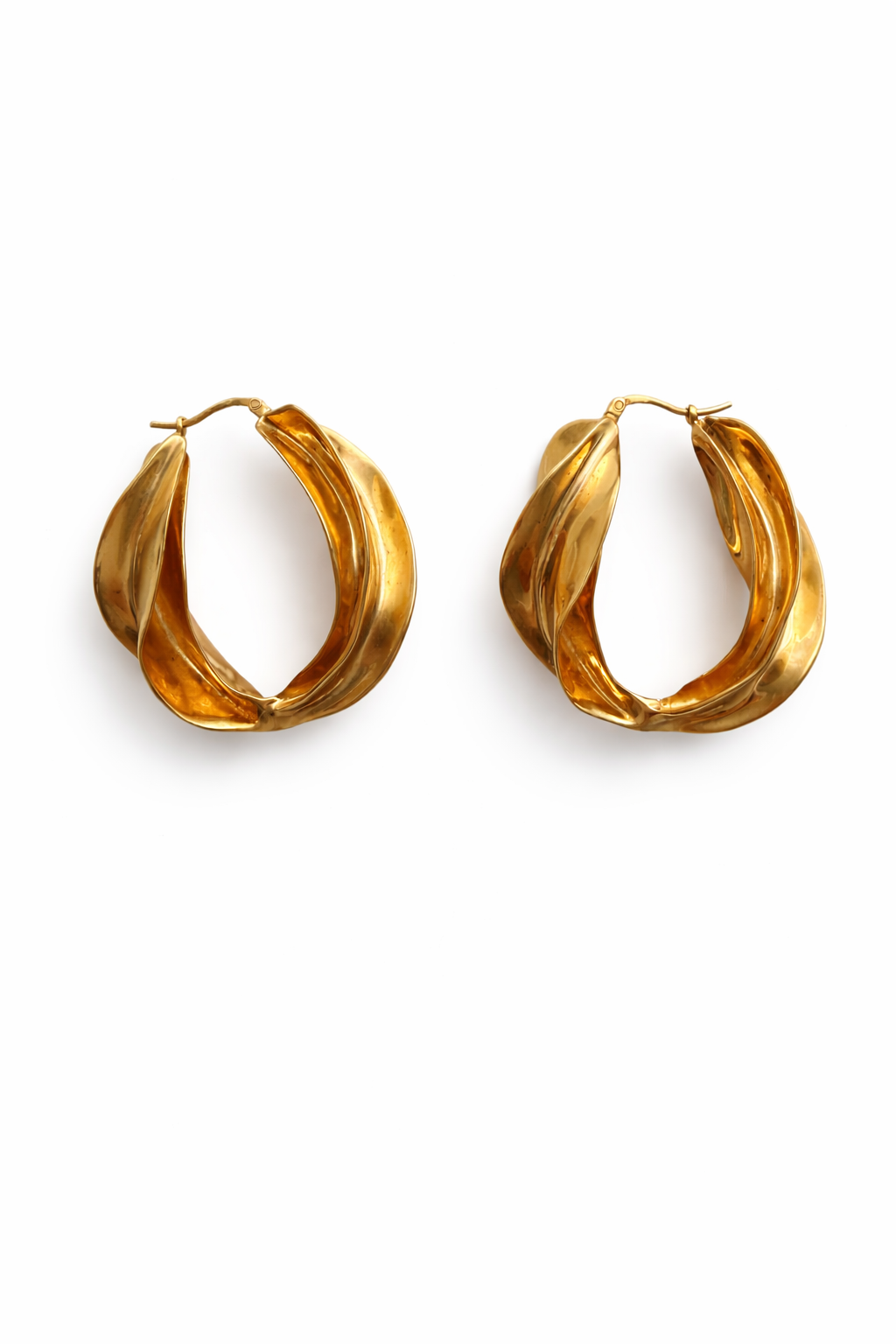 The Swirl Hoops Flatlay