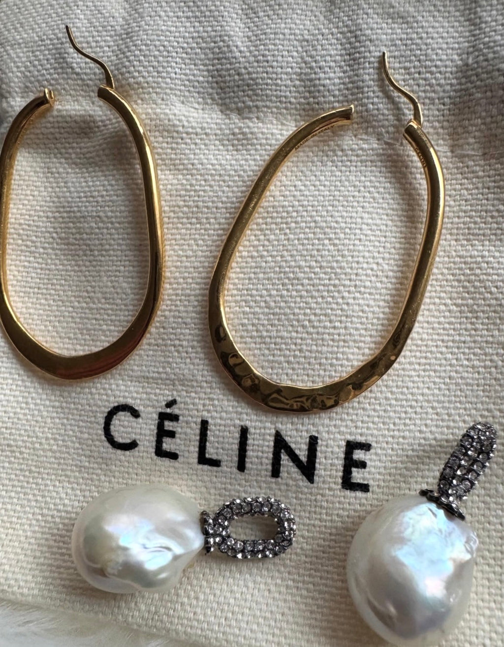 The Baroque Hoops in Cultured Pearl, Strass and Brass Earrings