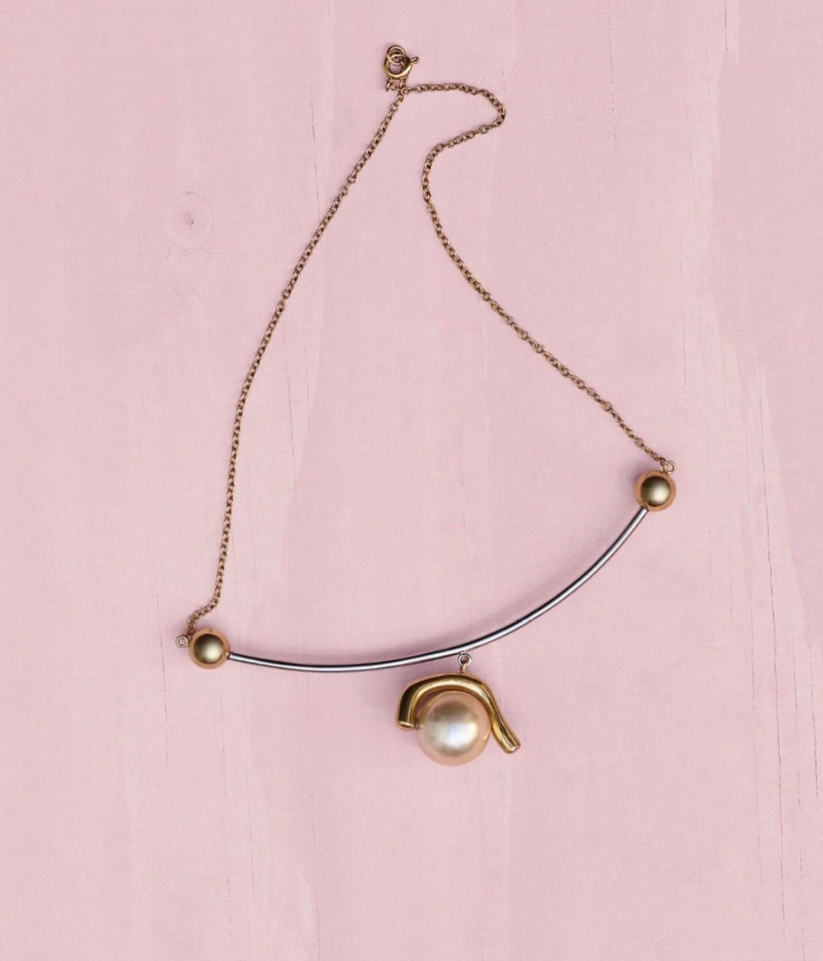 The Dot Organic Pearl Necklace