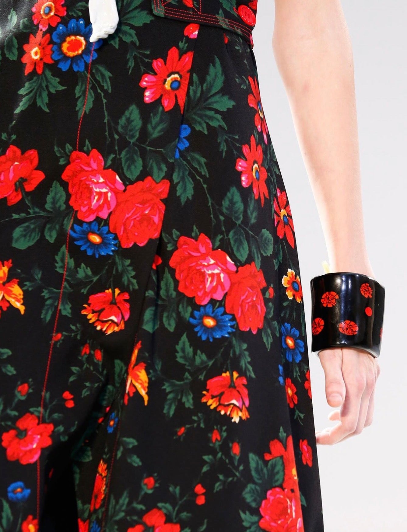 The Murano Glass Floral Cuff